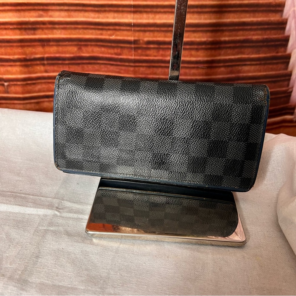 Louis Vuitton Checkered Long Black Wallet, Multiple Compartments and credit card - Picture 3 of 13
